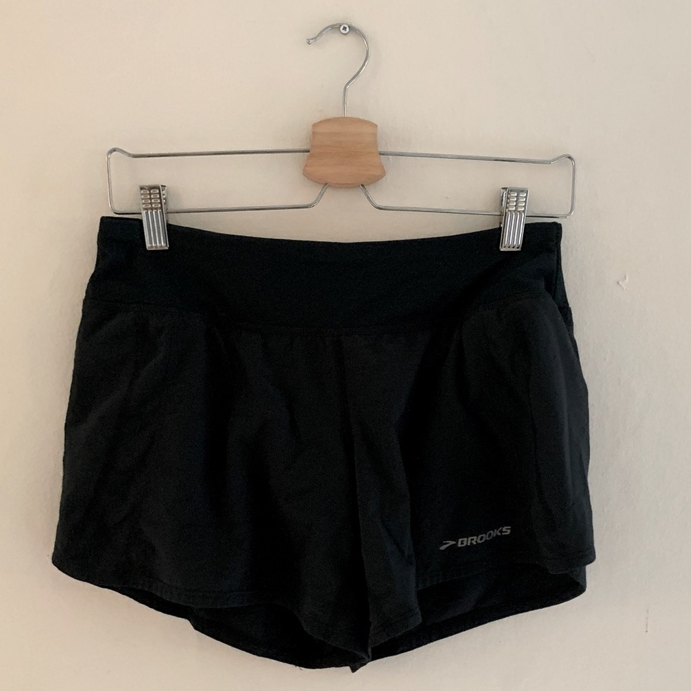 Brook’s Women’s Running short with liner